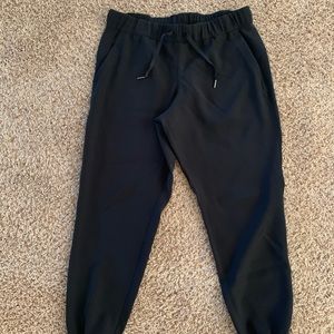 Lululemon On the Fly Jogger 28” woven